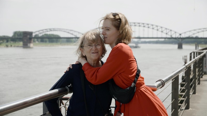 Titelbild: ANNA UND OMA in Anwesenheit der Protagonistin Ingrid Bahß